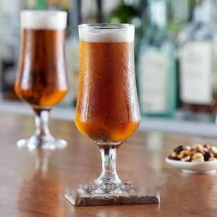 گیلاس و دسرخوری تولیپ پاشاباغچه ترکیه